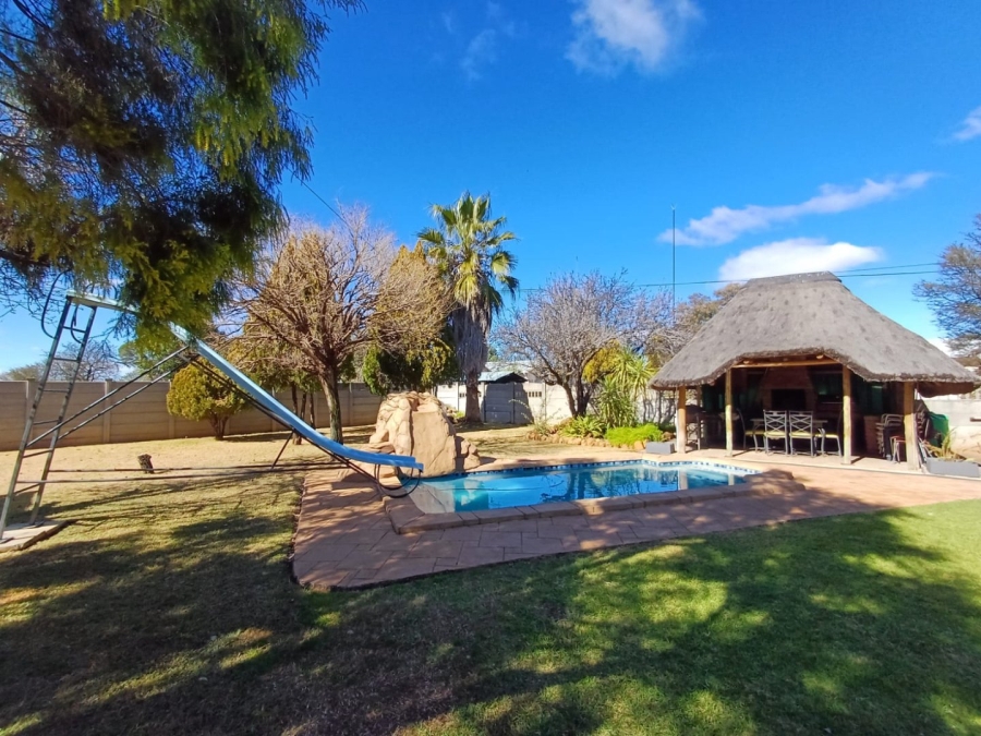 3 Bedroom Property for Sale in Roosheuwel North West